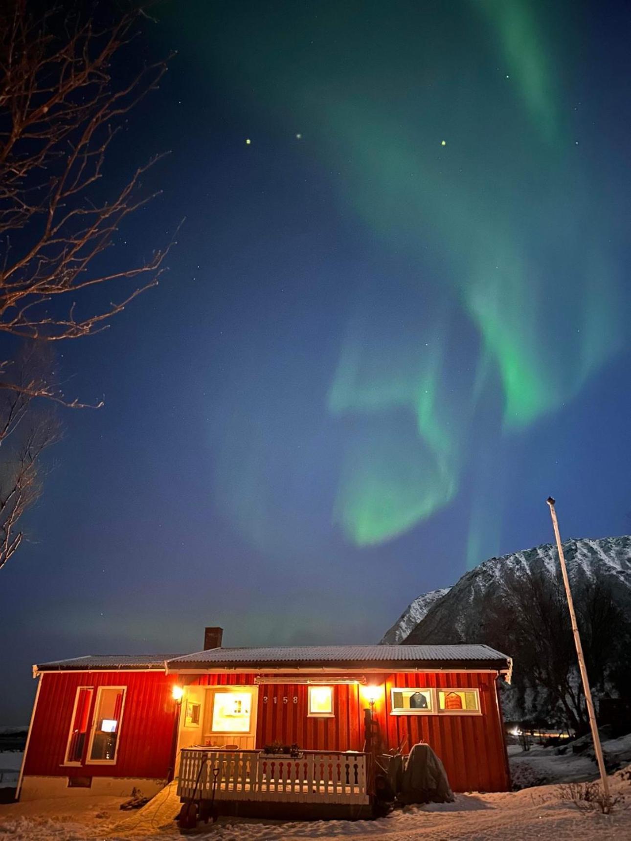 Midnattsolveien 3158,Sommarhusstrand Laukvik Lofoten Norway Buitenkant foto